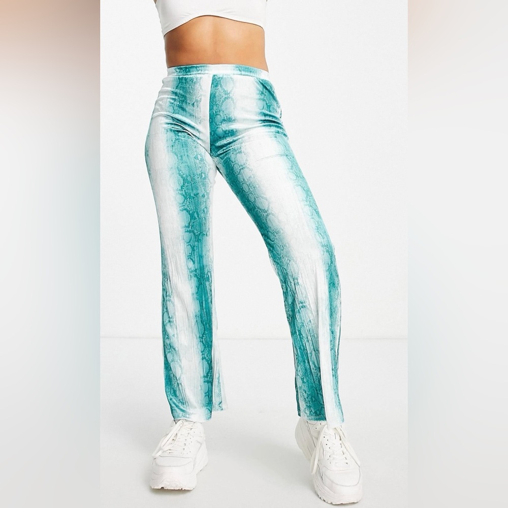 Petite Flare Snake print pants